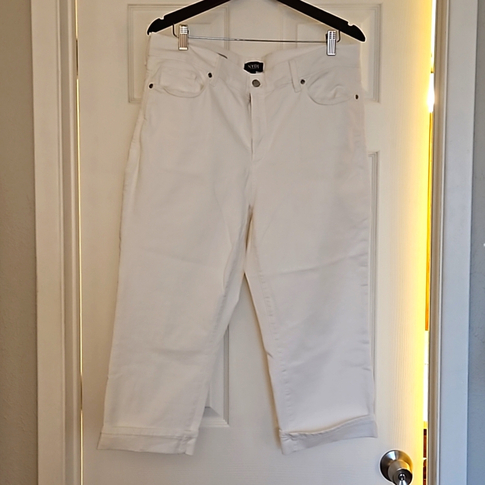 EUC NYDJ Marilyn Crop Jeans